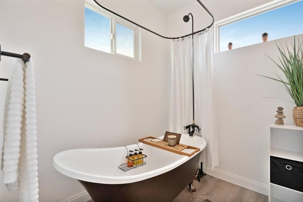 Beautiful Newly Remodeled Home, Near Jt Park 约书亚树 外观 照片